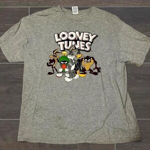 XL Looney Tunes light grey tshirt, with nice front hit